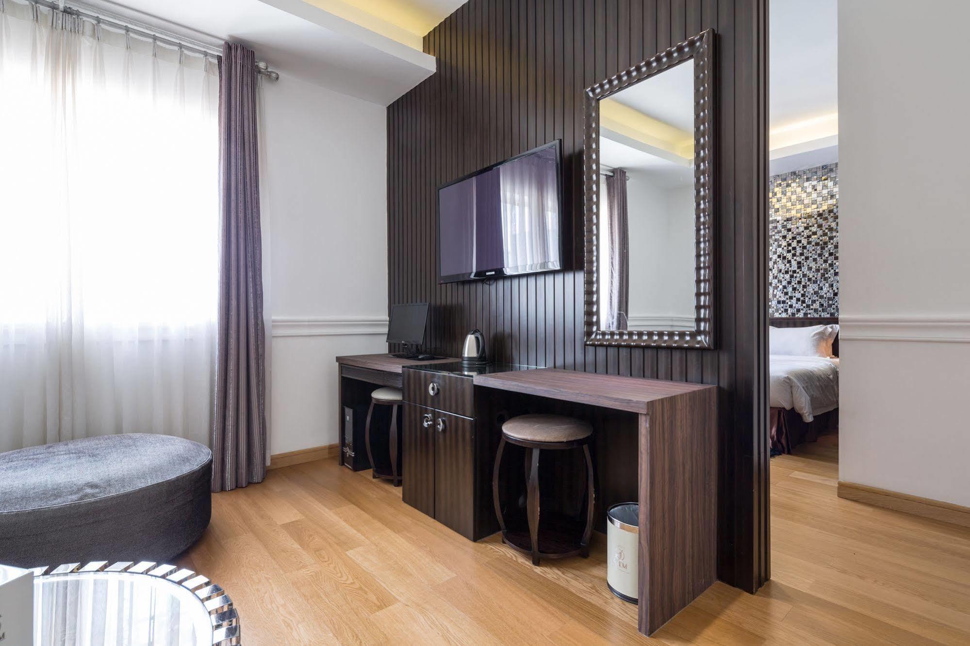 A&Em Hai Ba Trung Hotel Ho Chi Minh City Bagian luar foto