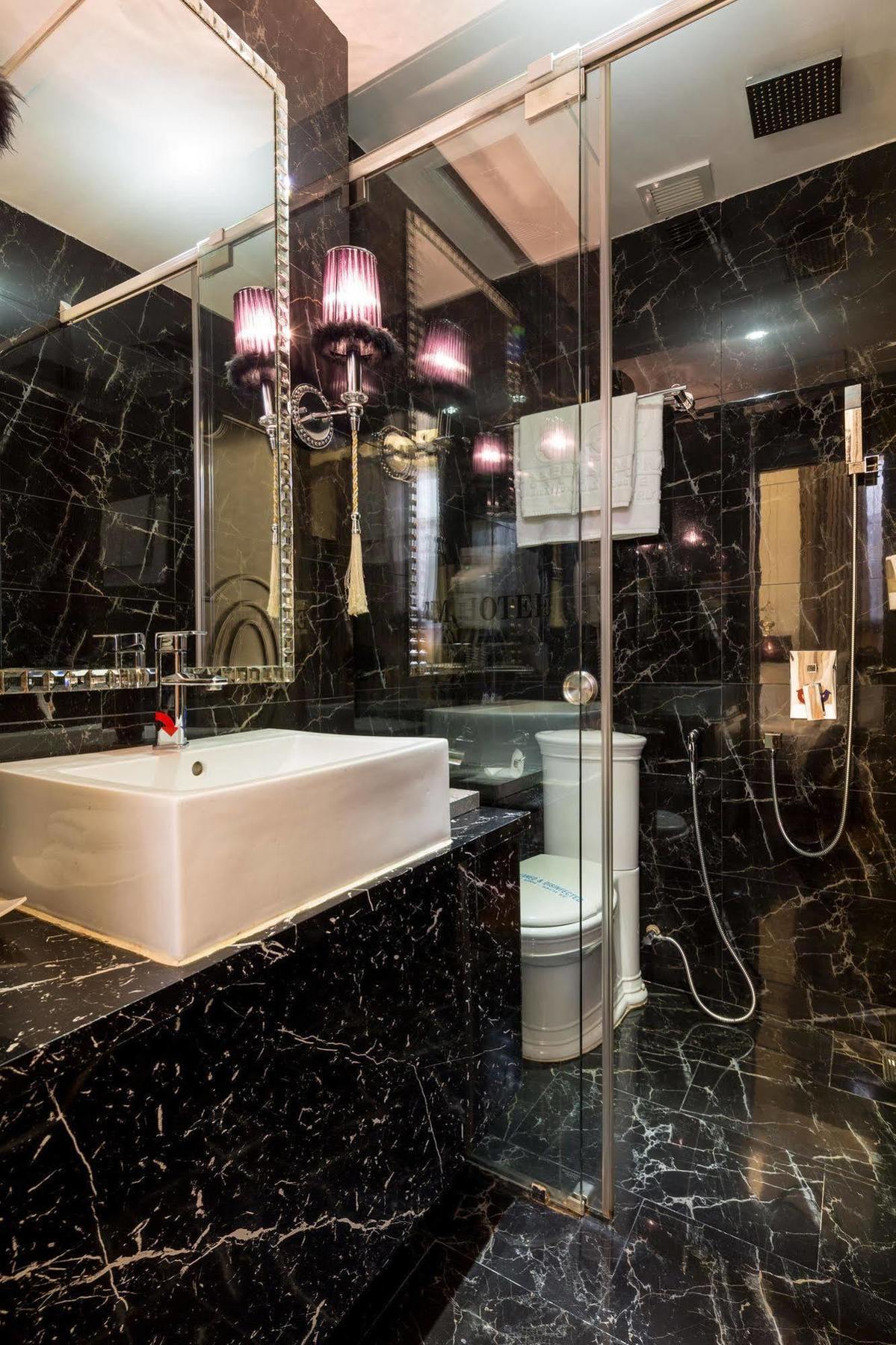 A&Em Hai Ba Trung Hotel Ho Chi Minh City Bagian luar foto